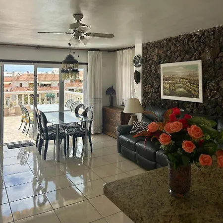 2 Bed With Sea Views In Cristianos K206 *